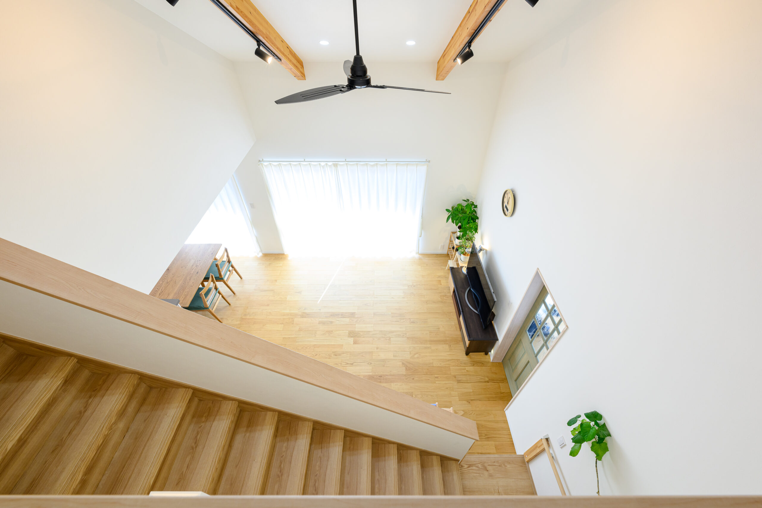 こだわりと機能性を詰め込んだナチュラルシンプルスタイル